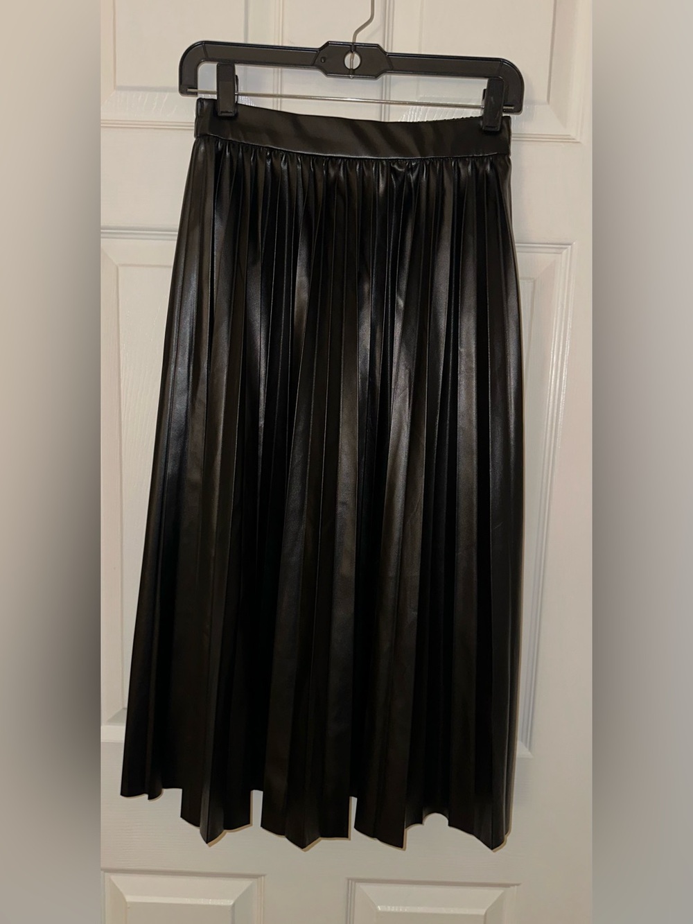 Sincerely Jules Black Faux‎ Leather Pleated Midi Skirt